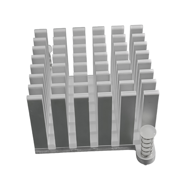 How do manufacturers guarantee that customized heat sinks have a smooth surface with absolutely no scratches?